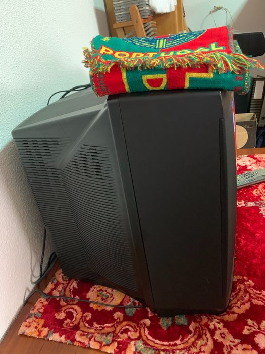 TV Panasonic ecrã panorâmico 70cm