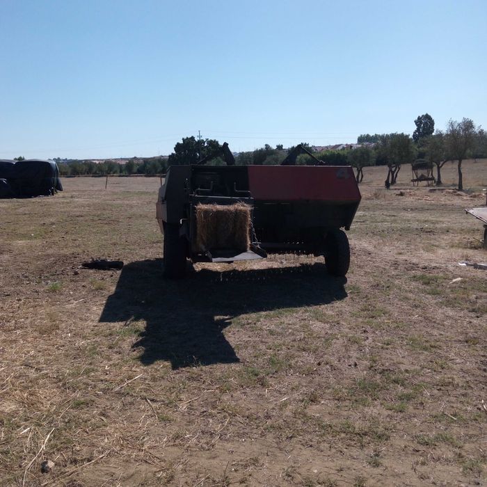 Enfardadeira Massey Ferguson