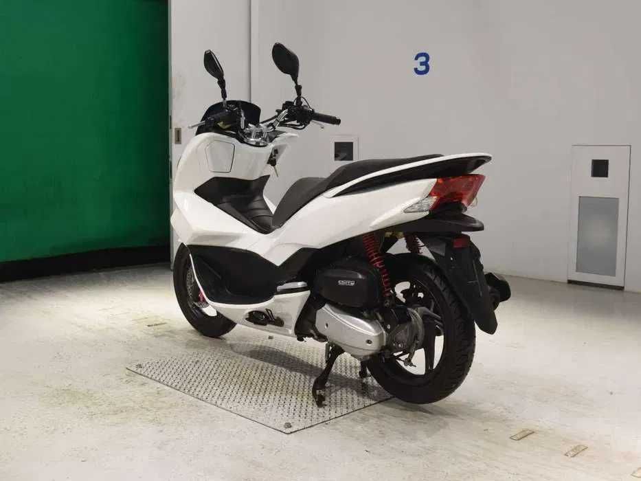 Максі скутер Honda PCX 150 KF18 з документами без пробігу Україною