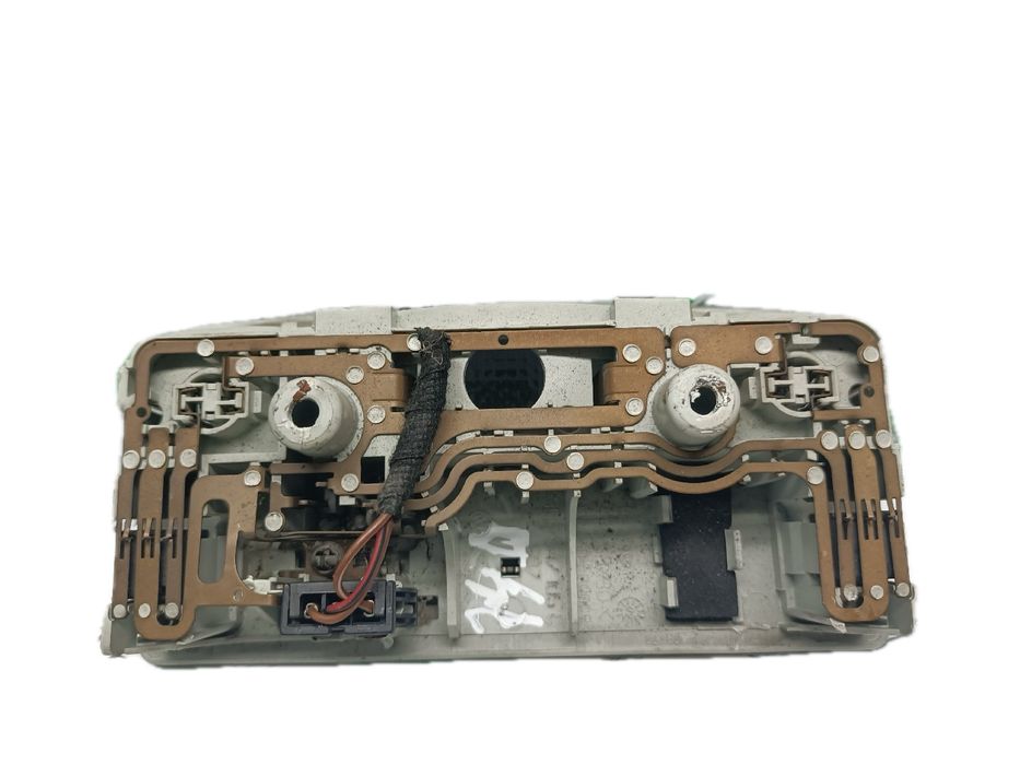 Plafonier frente VOLKSWAGEN Passat (3B3)