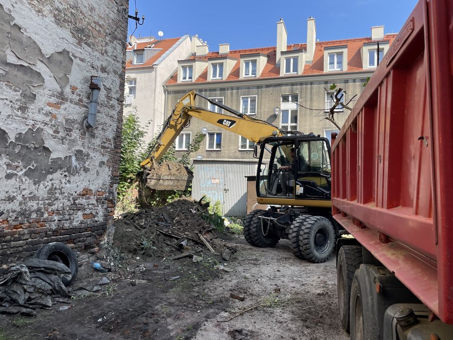 Usługi koparką , mini koparką - ziemia - Wiertnica