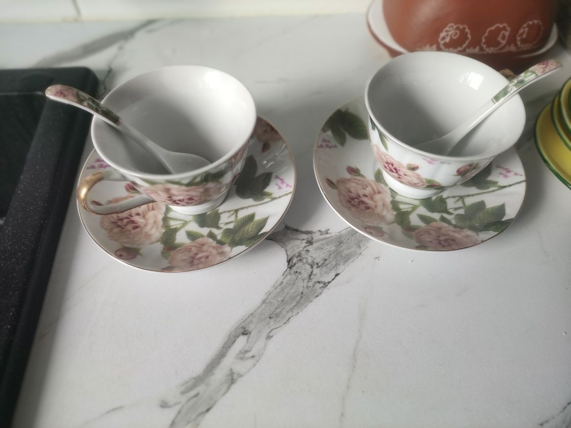 Filiżanka spodek łyżeczka 2 szt porcelana