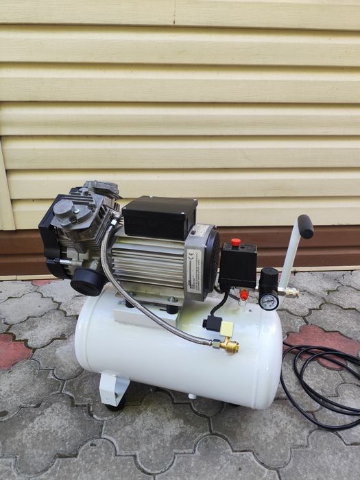 Стоматологічний компресор.Стоматологический компрессор.