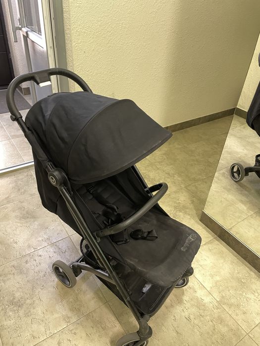 Коляска дитяча  чорна cubex