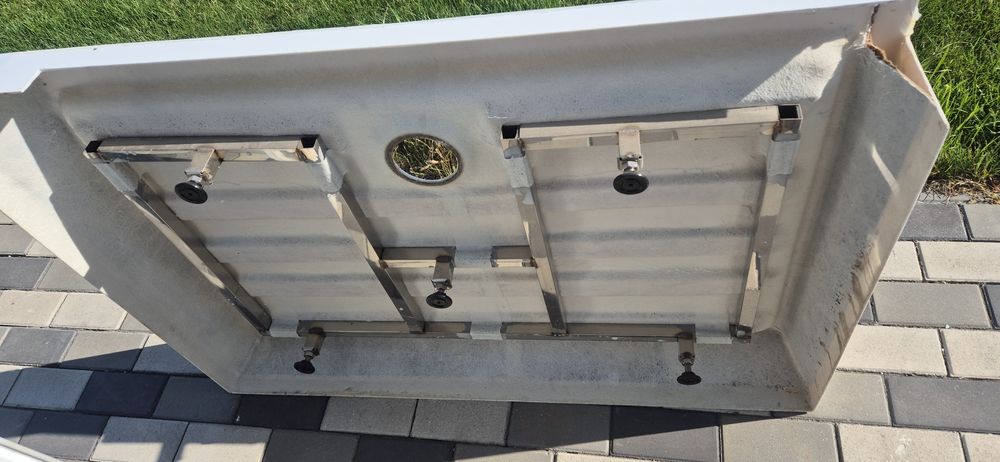 Поддон для душевой кабины