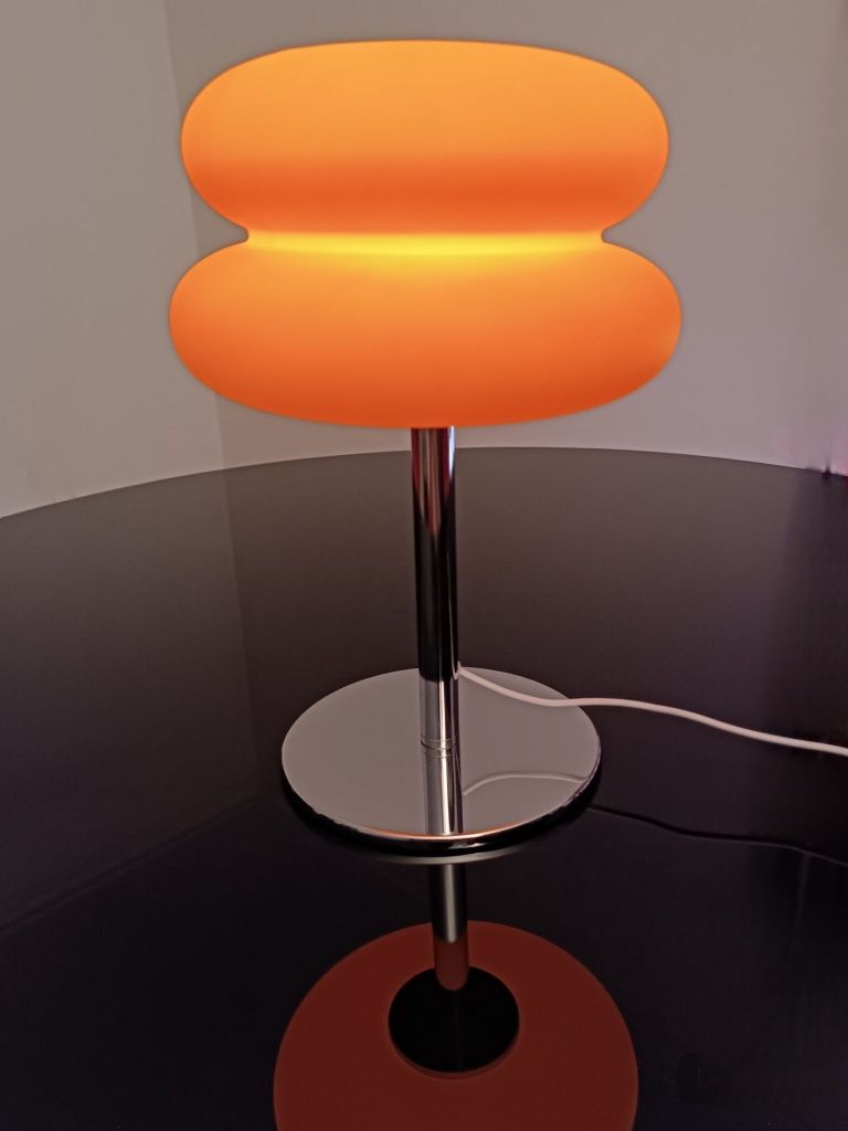 Candeeiro de mesa luz led