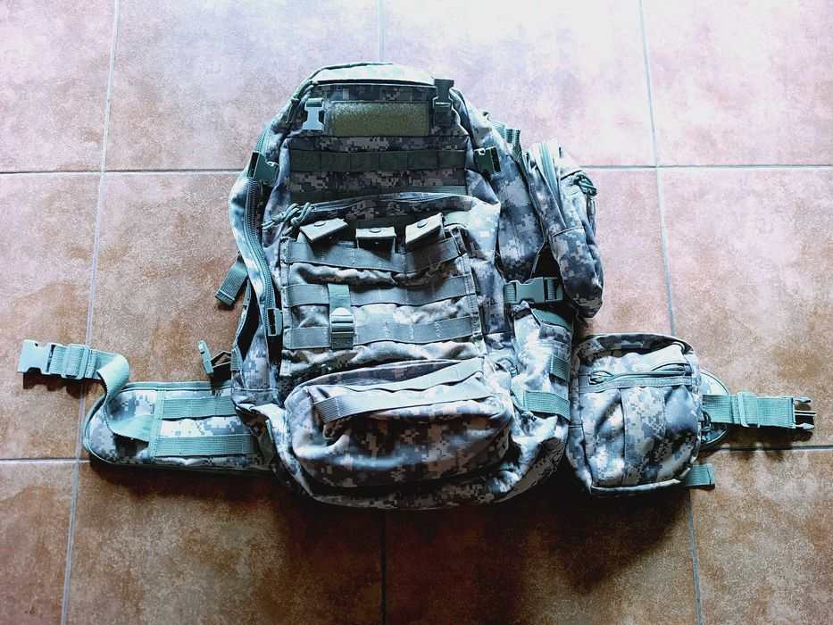Duży plecak militarny + 4 kieszenie taktyczne - pixel camo