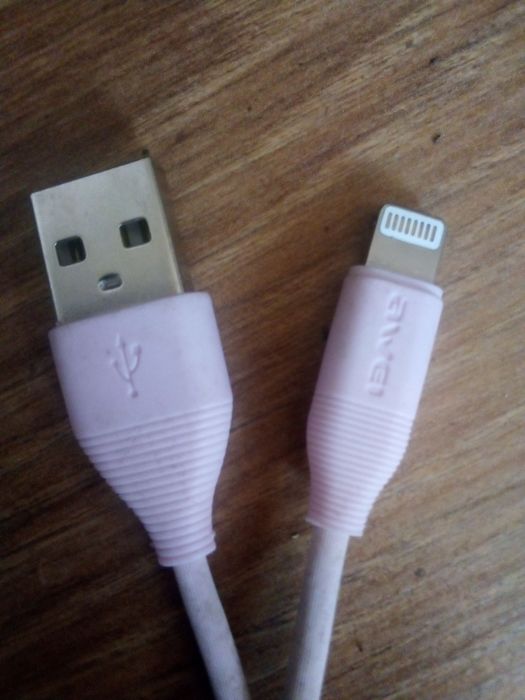 Зарядний шнур від айфона