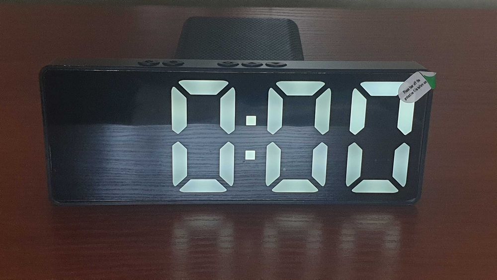 Годинник електронний настільний USB SZ-810 з будиильником чорний