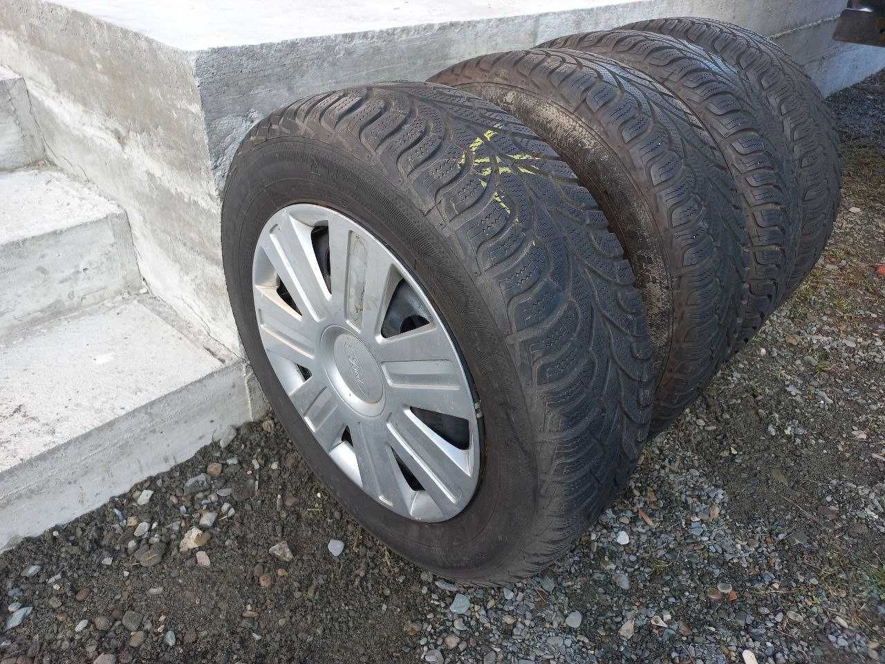 Диски з шинами Ford 4*108 r 14 5 1/2 J*14 ET47.5