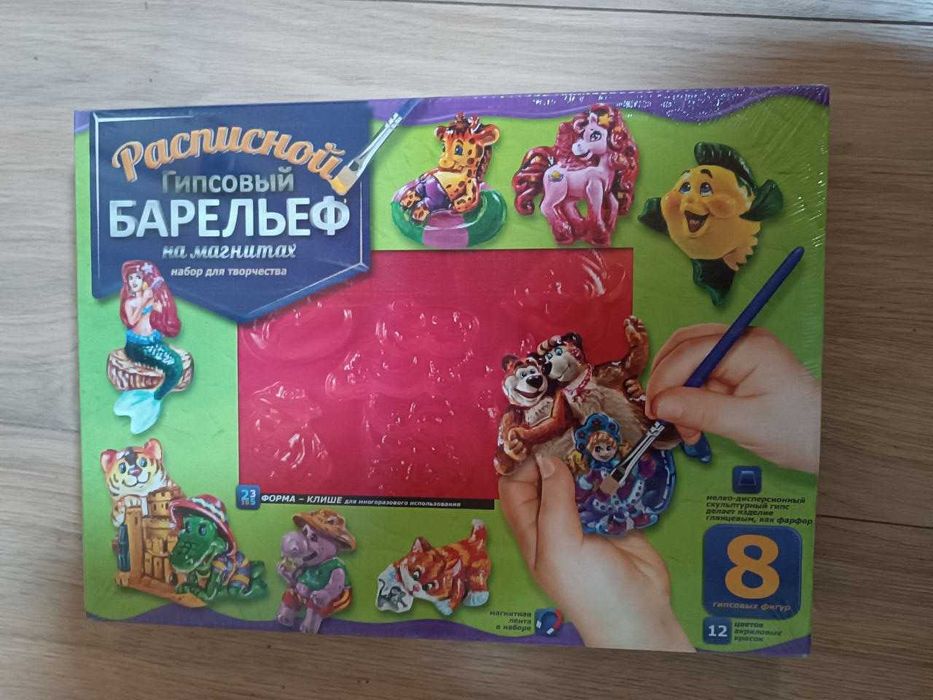 Набори для творчості, картини на холсті, розмальовки тощо асортимент