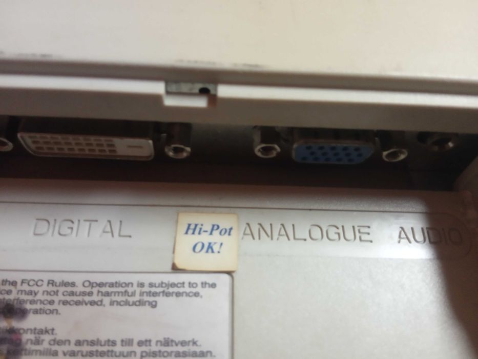 Монітор монитор плоский