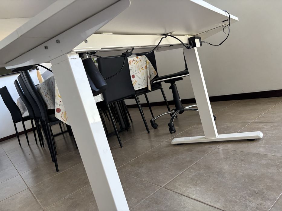 Secretária elevatória