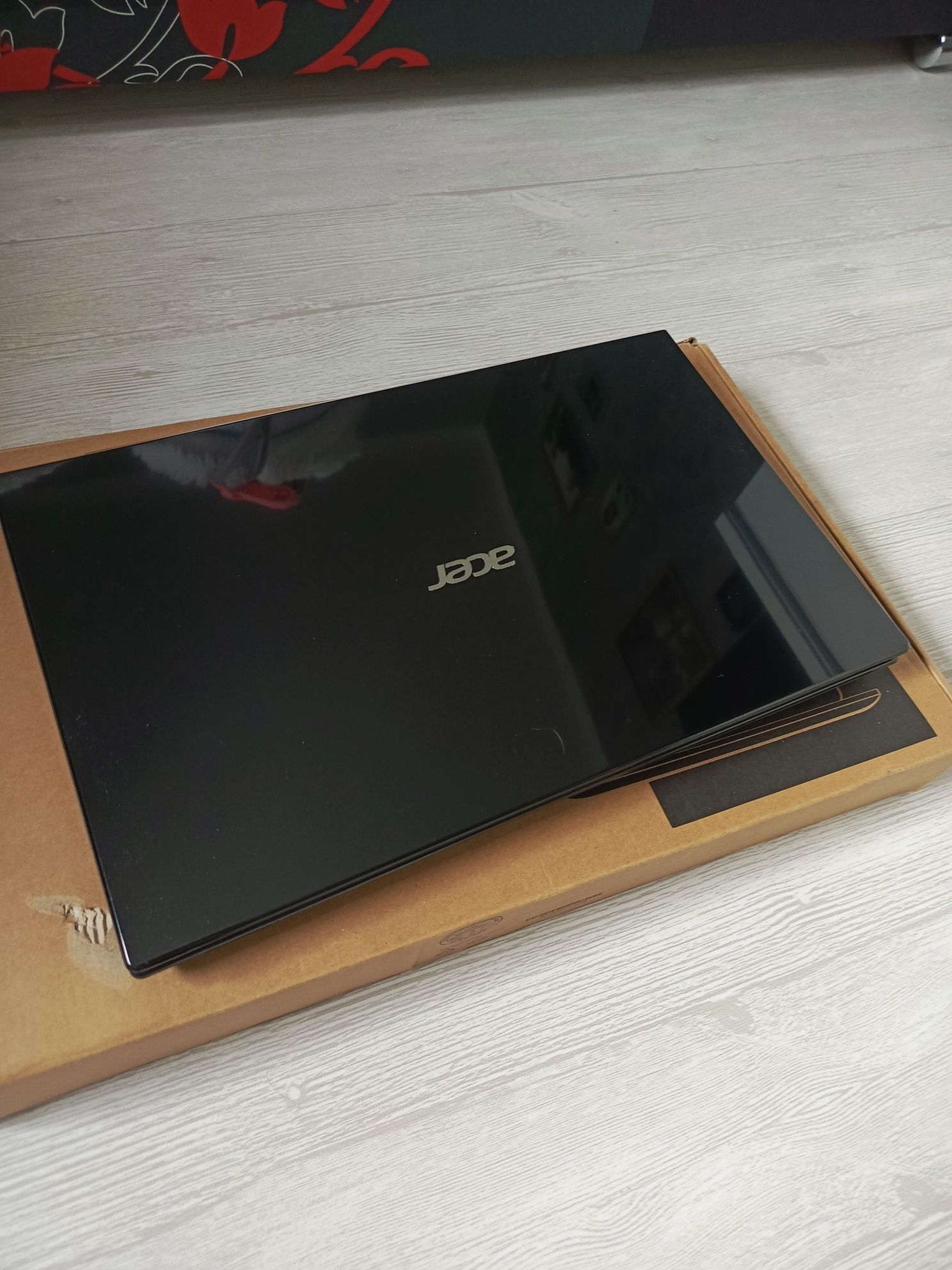 Acer aspire V3 571g z nvidia 710 (2gb) dysk SSD 256 gb. Nowa bateria.