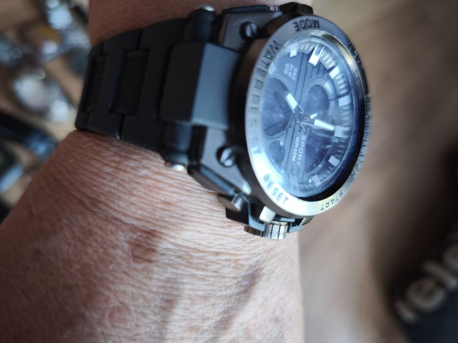 Stare zegarki , wykopi