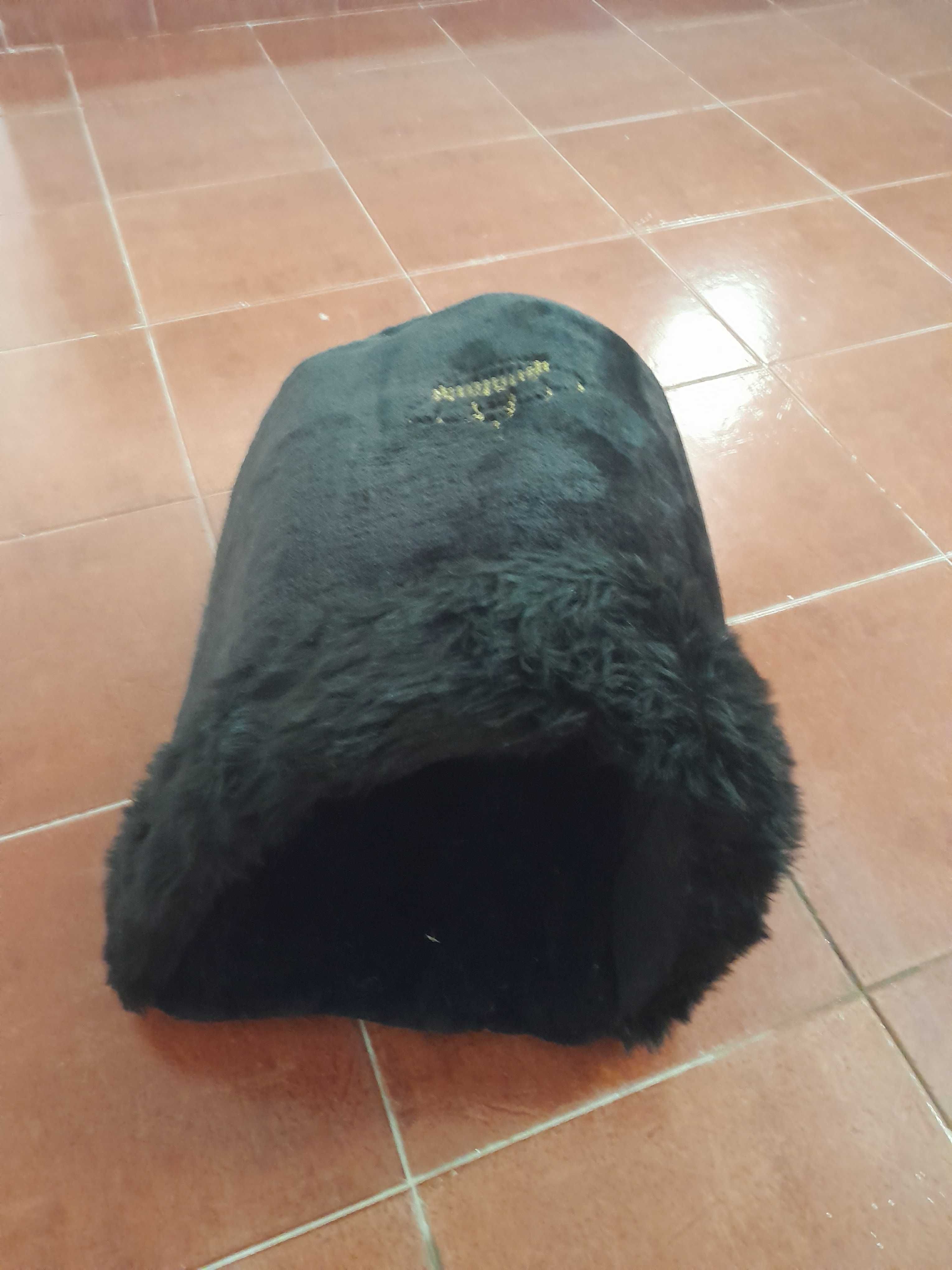 Cama/Abrigo para gato ou cão de pequeno porte