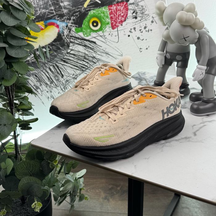 Кросівки Hoka Clifton 9 41 розмір E31