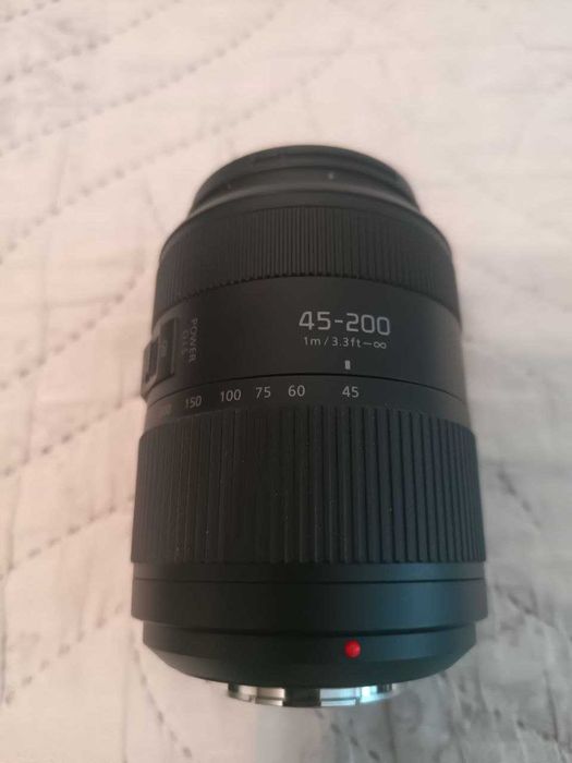 Panasonic 45-200mm f/4-5.6 в гарному стані зі США