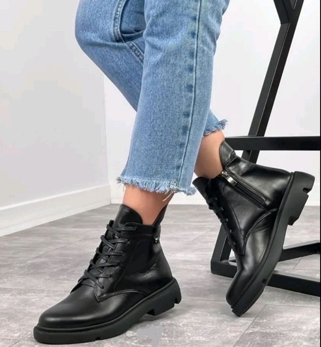 Жіночі шкіряні черевики ботинки зимові чорні