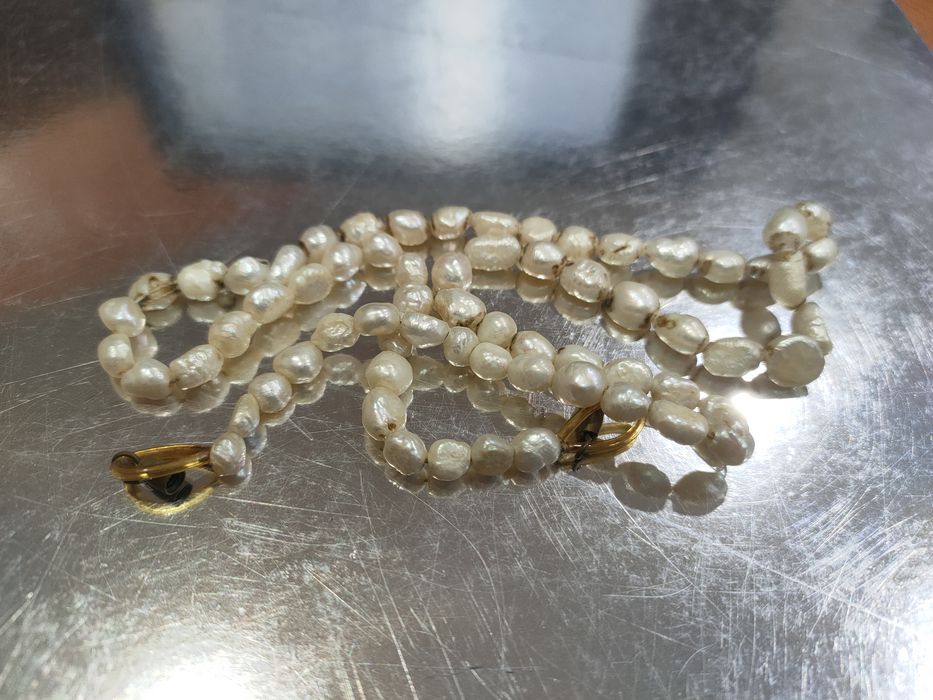 Кольє, буси з камінням. Бурштин та перлини