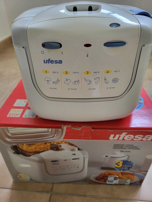 Fritadeira a óleo UFESA - usada 1 vez