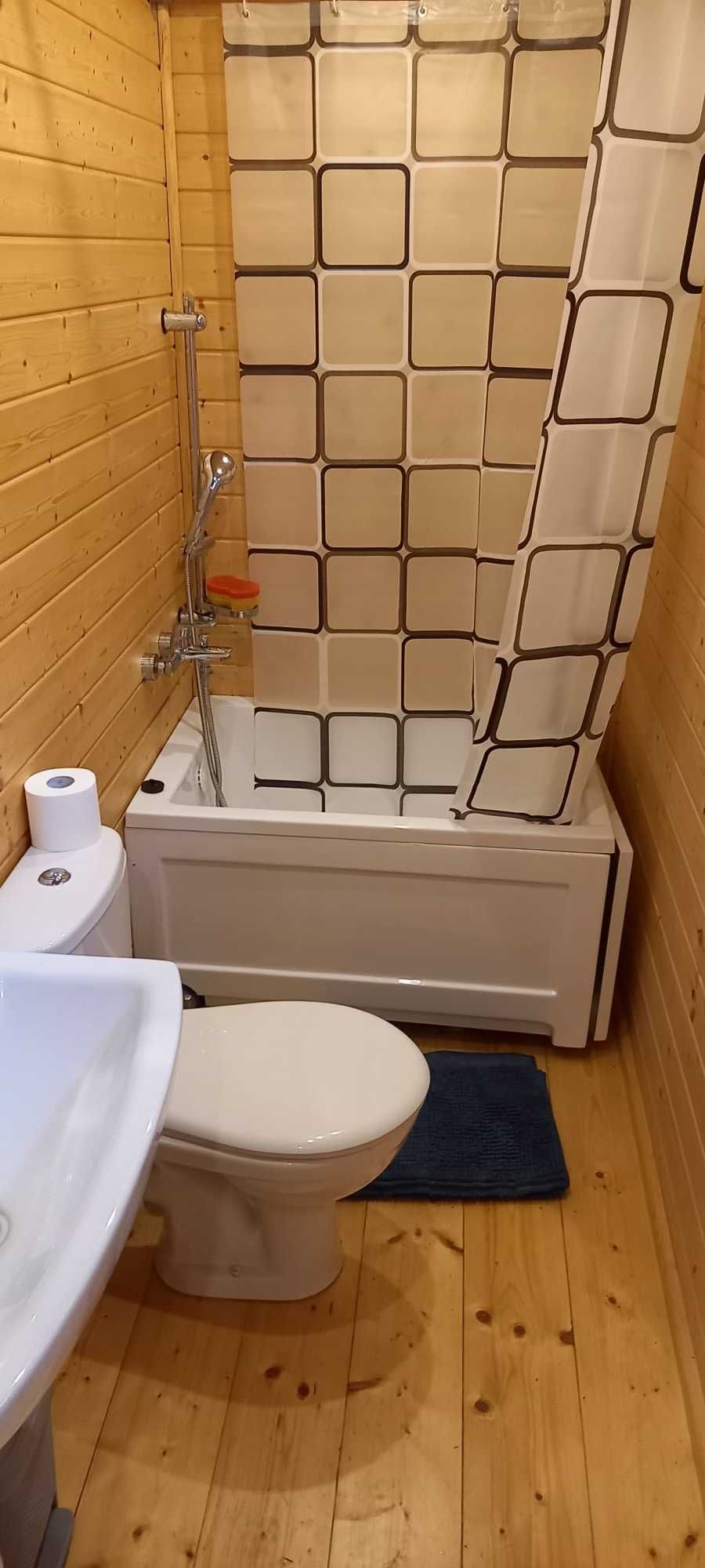 Malowniczy domek z prywatnym zejściem do jeziora