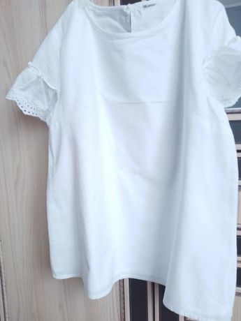 Ніжна біла блузочка на дівчинку 11-12  років