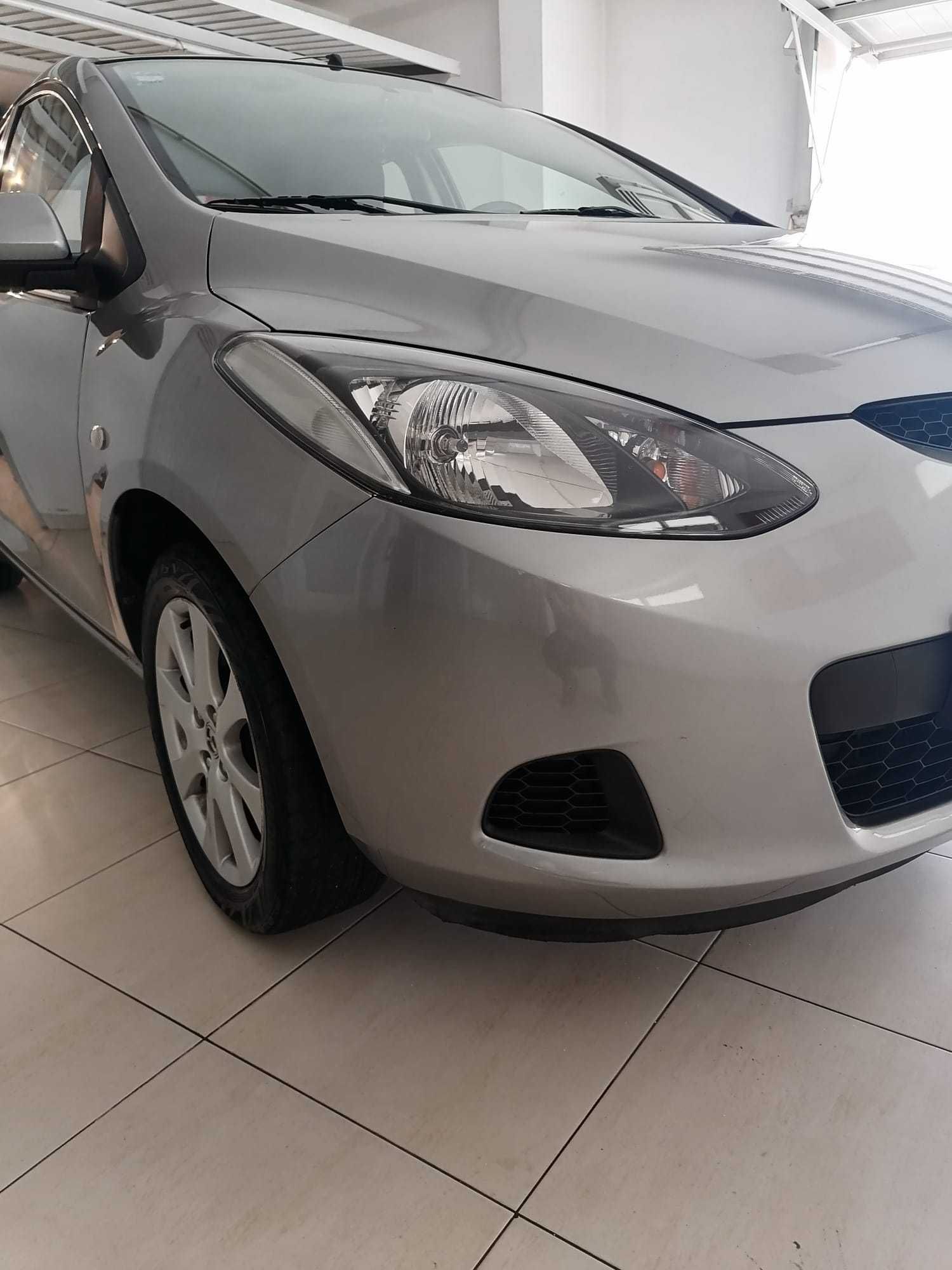 Mazda 2 1.3 MZR Confort 5P gasolina 5lugares