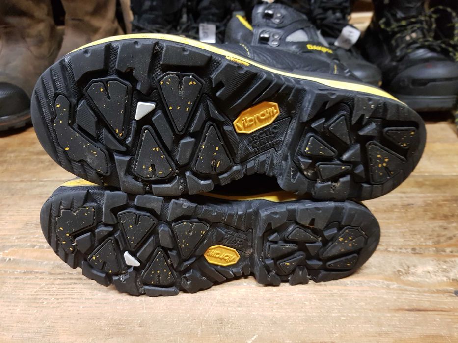 Buty robocze DAKOTA rozm 41 wkł 27 cm S3