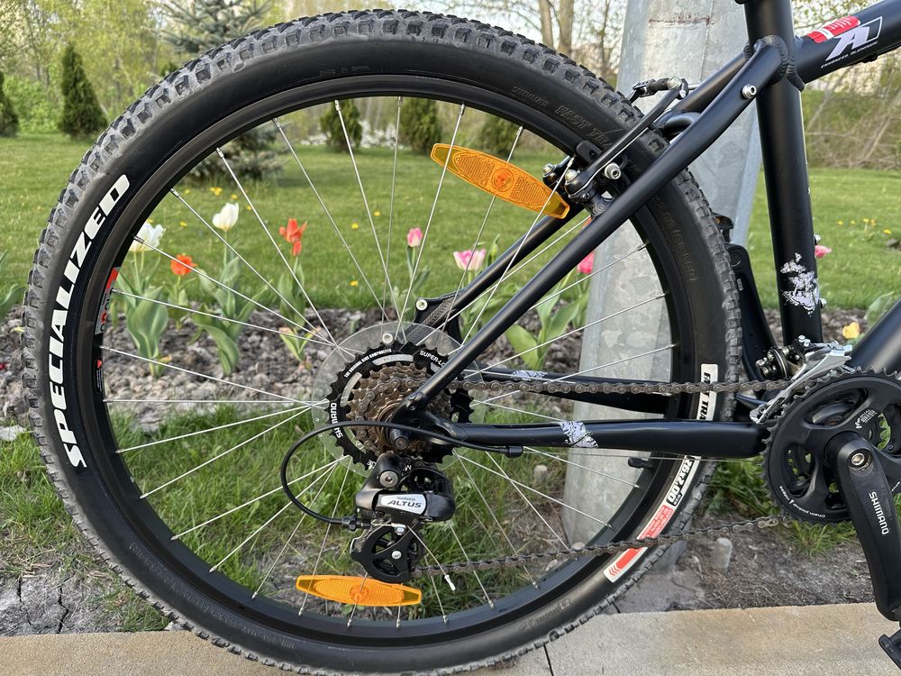 Продам велосипед Specialized Myka 17 майже новий