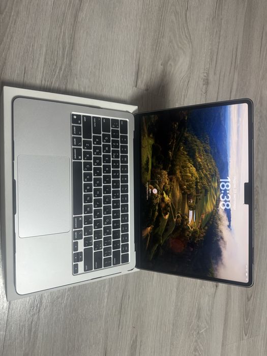MacBook Air 13 8/256 МакБук