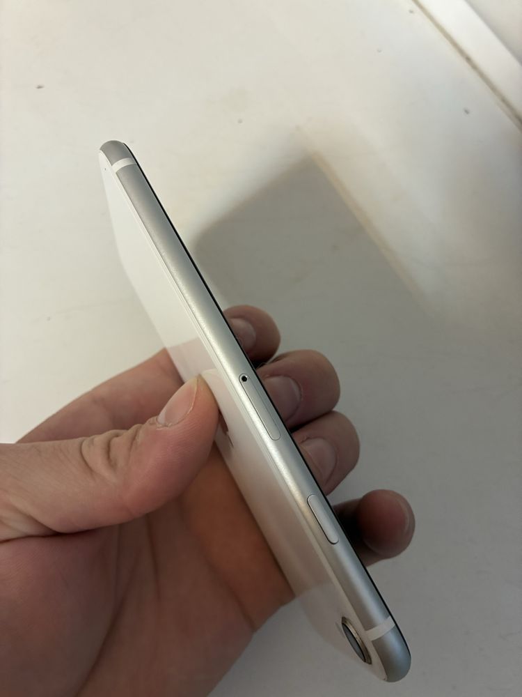 Iphone se 2020 neverlock ідеал