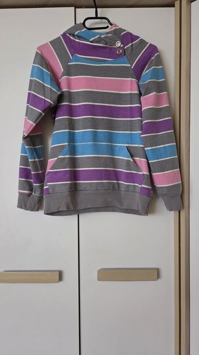 Kolorowa Dziewczęca Bluza w paski z kapturem