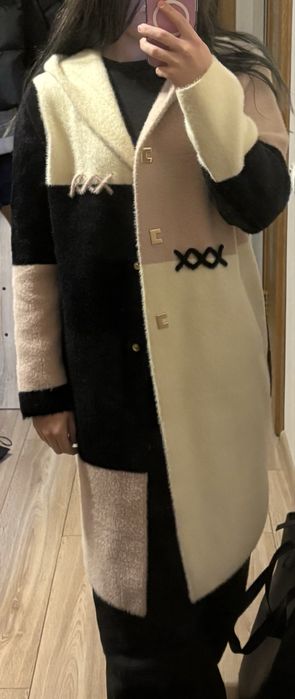 Оригінальне пальто