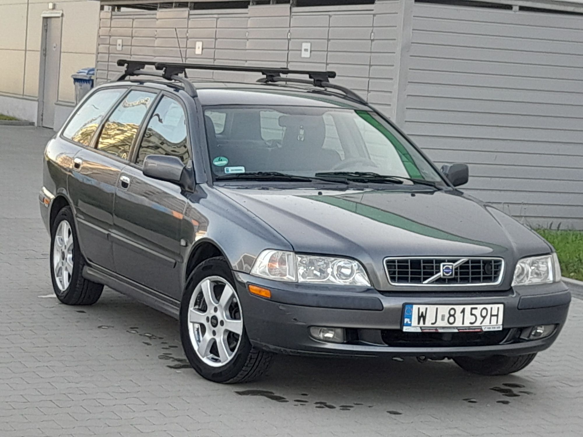 Volvo V40 FL 2002r. 1.8 Benz.