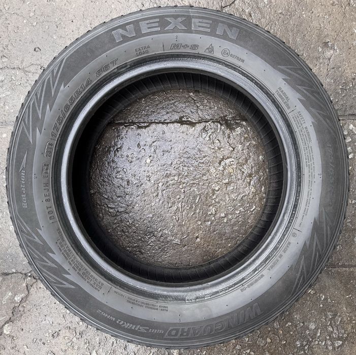 175/65 r14 Nexen WinGuard WinSpike WH62 зима (5 мм) 2016 год пара