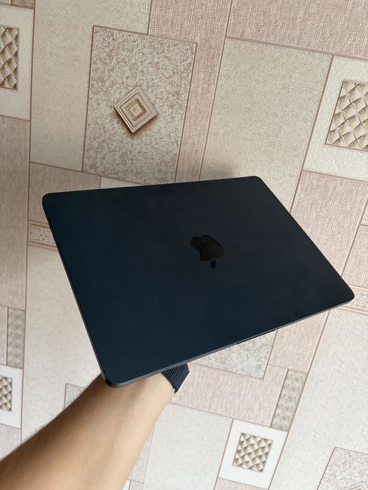 MacBook Air m2 16/256gb