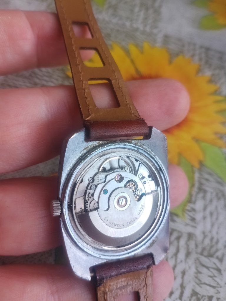 Szwajcarski zegarek vintage automatic