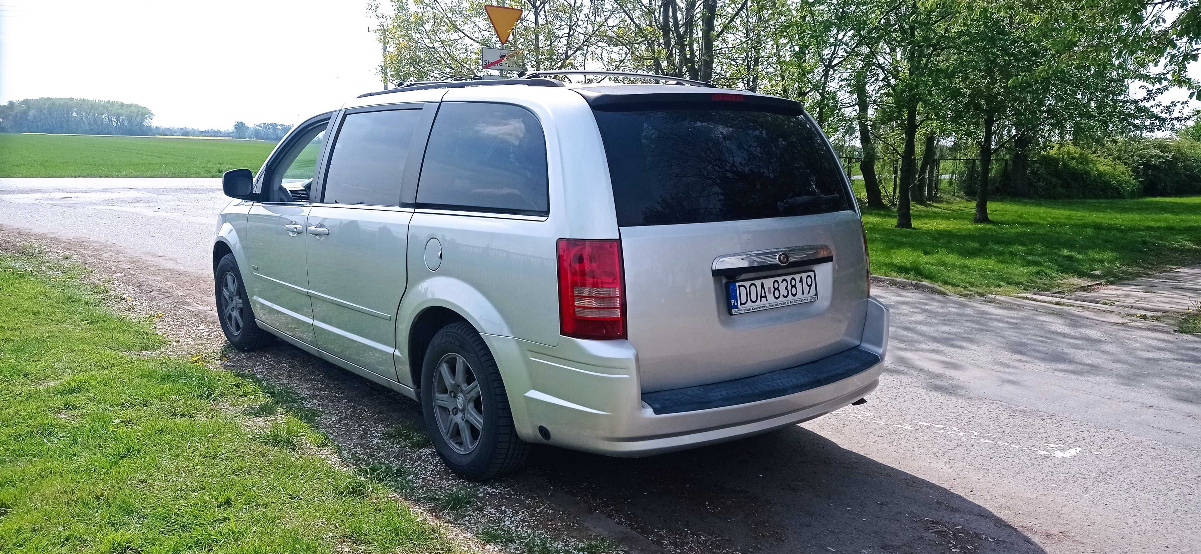 Chrysler Town Country