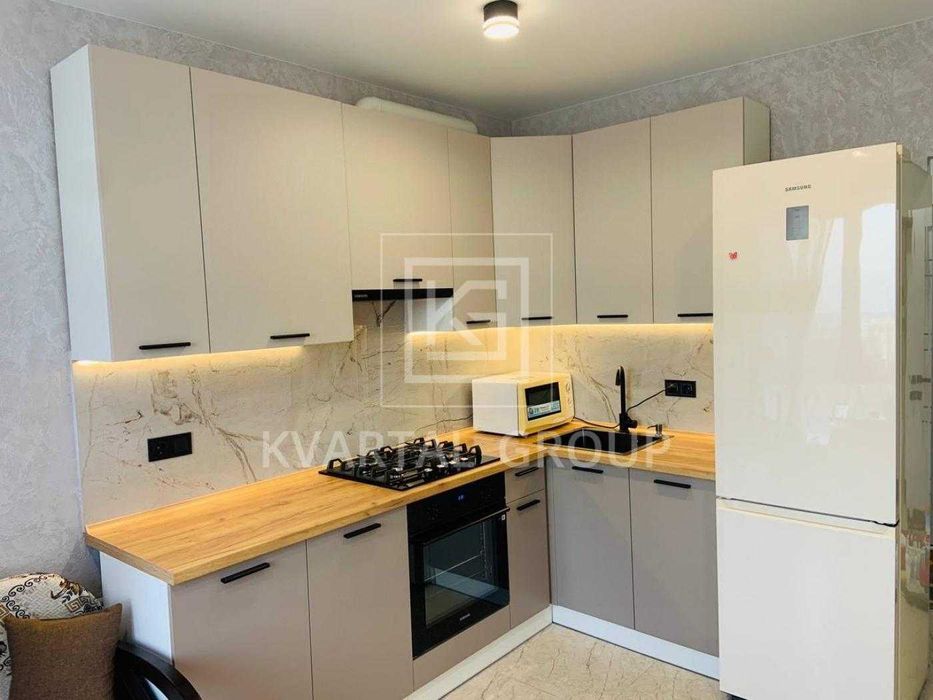 БЕЗ КОМІСІЇ! сучасна 1 кімнатна квартира з новим ремонтом. ЦЕНТР