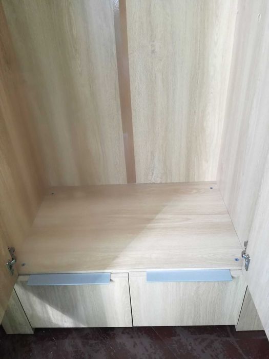 Szafa, szer. 110 cm, wys. 190 cm, kolor: dąb dziki