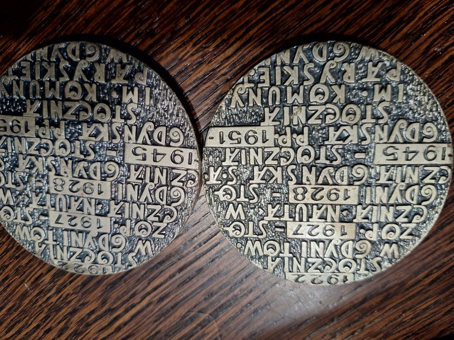 2 Medale stocznia Gdynia im.komuny paryskiej