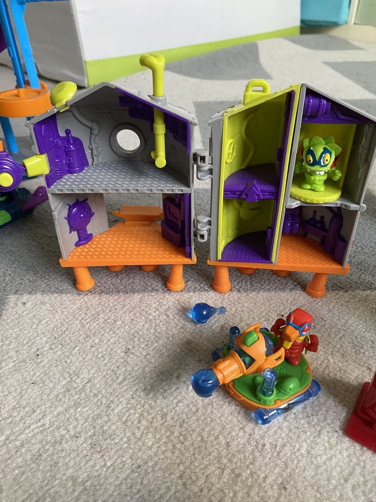 Super Zings Atak na tajne laboratorium Splatterman i Dr Chomper