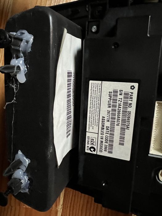 Продаю штатну магнітолу Dodge Journey 2016 + кліматконтроль