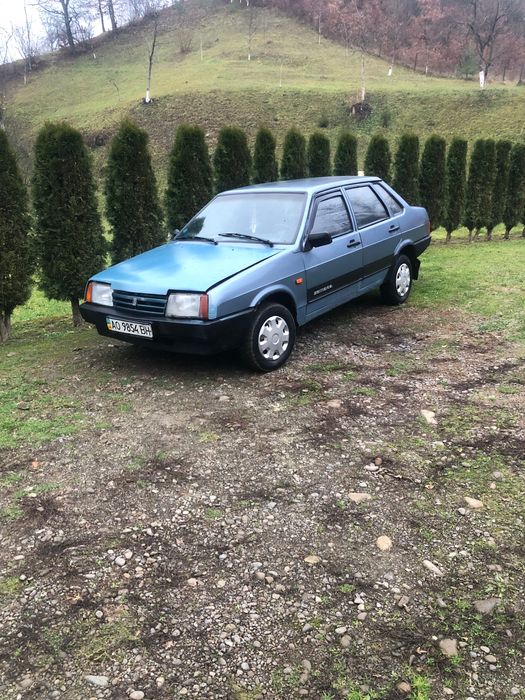 Продам Lada 2199