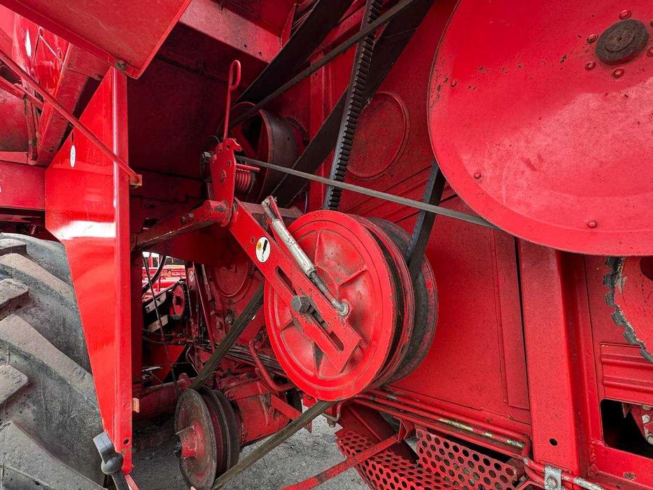 Свіжопривезений комбайн massey ferguson 240 206 claas,john deere