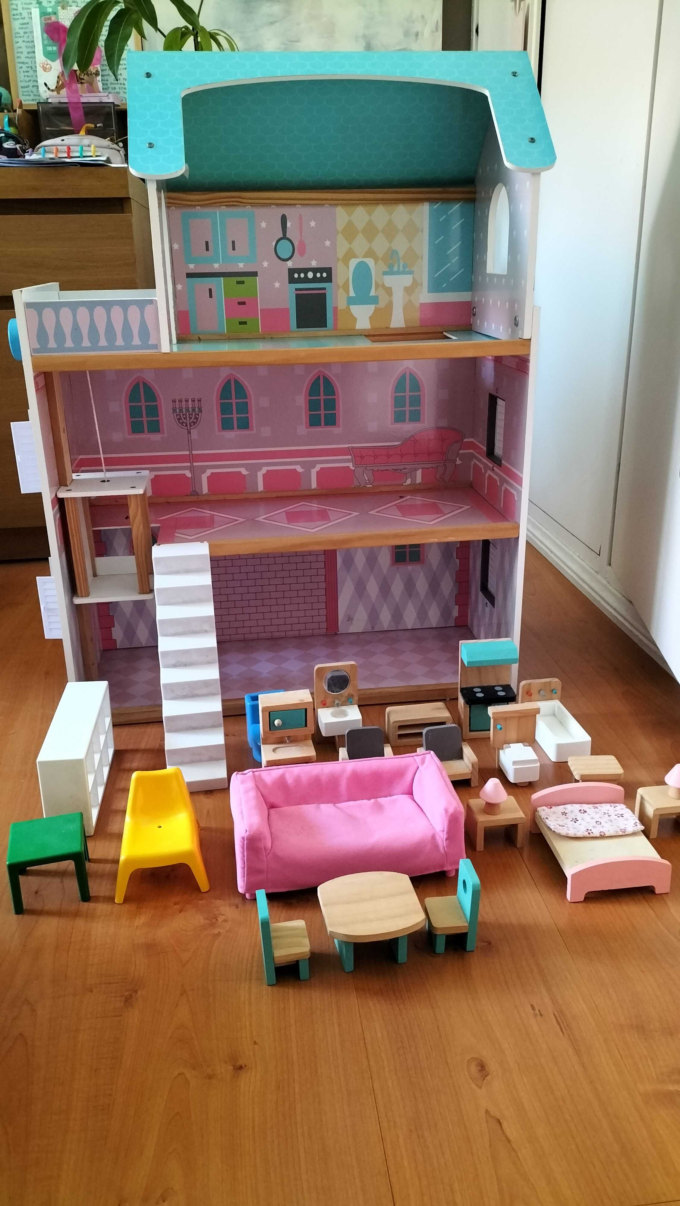 Casa de bonecos Imaginarium + móveis