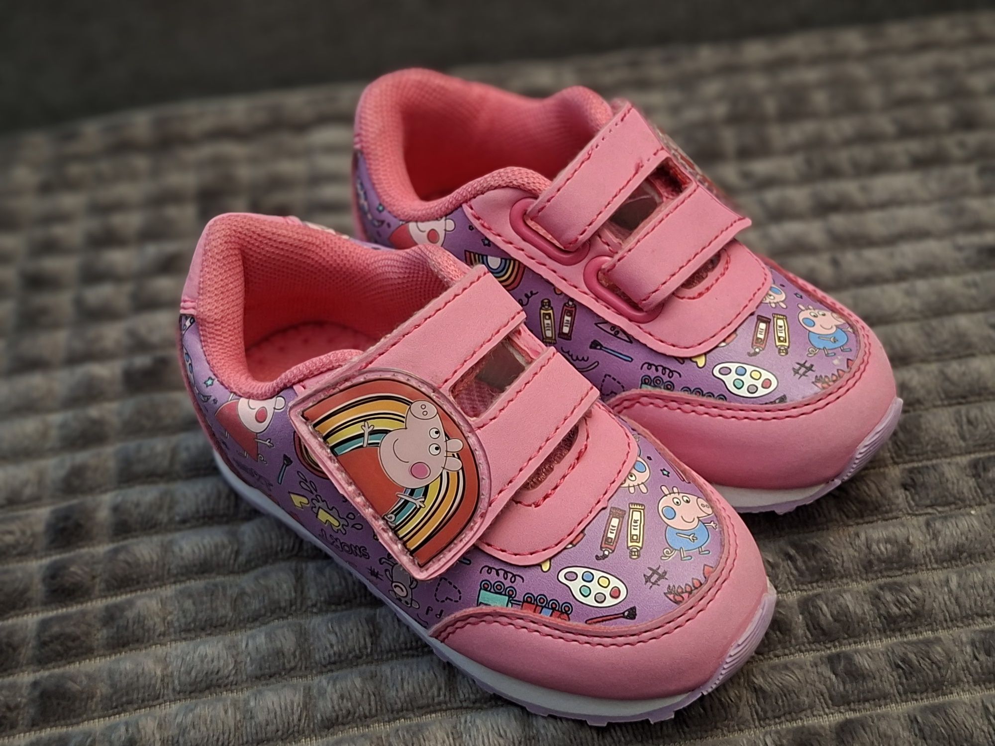 Adidasy Świnka Peppa rozmiar 22