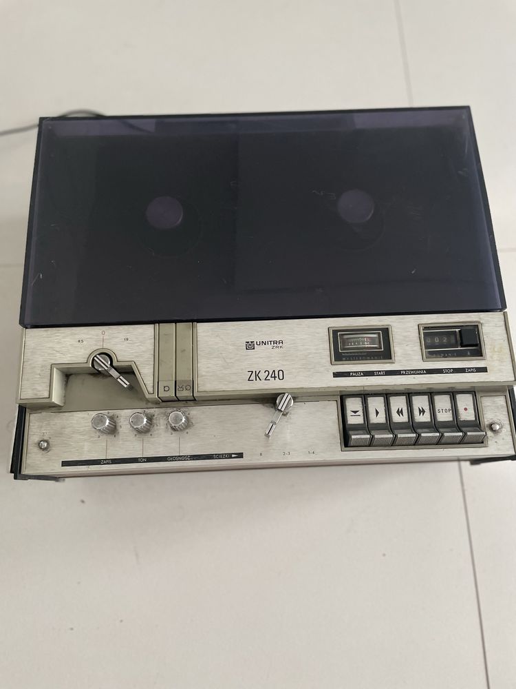 Stary unikatowy magnetofon szpulowy UNITRA ZK 240