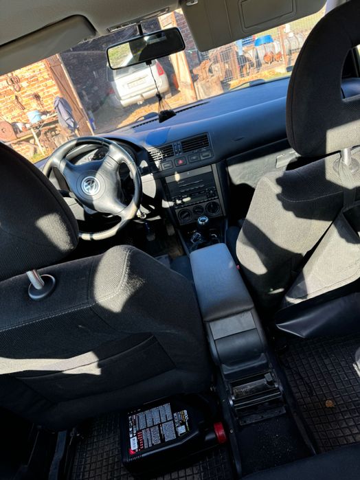 Volkswagen bora 1,6 benzyna